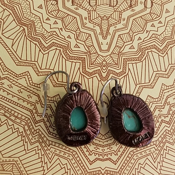 Statement earrings - Picture 3 of 4